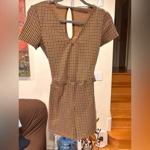 Zara size small brown cute romper
